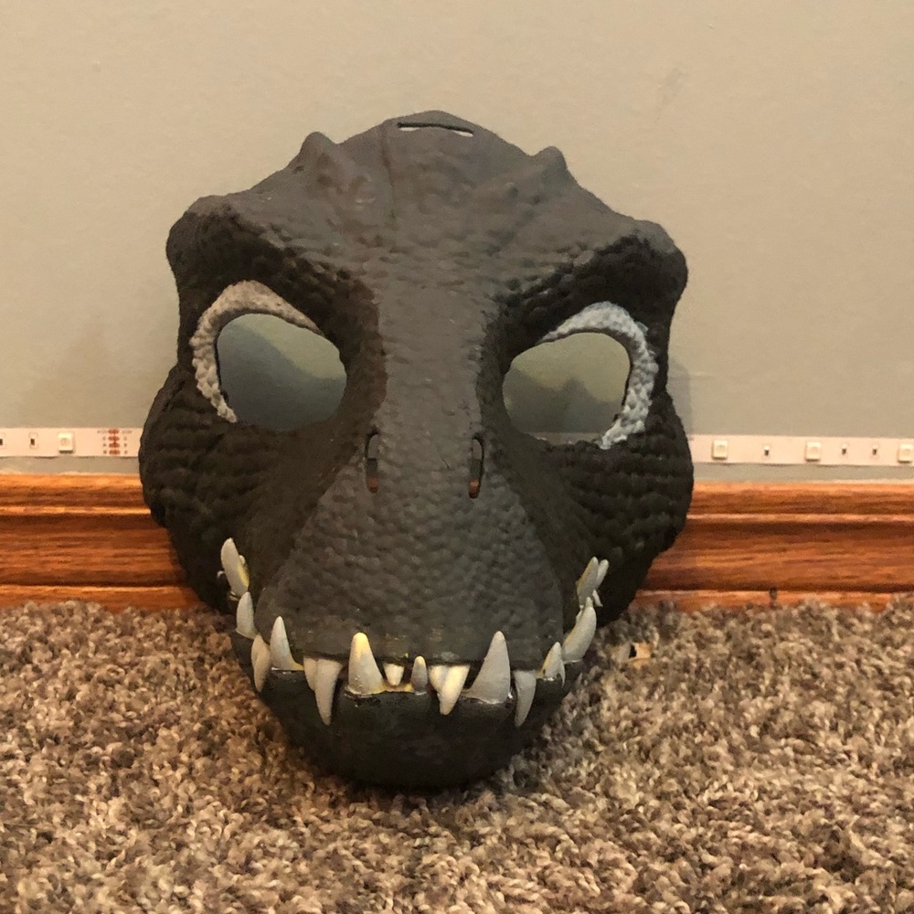 Dino mask